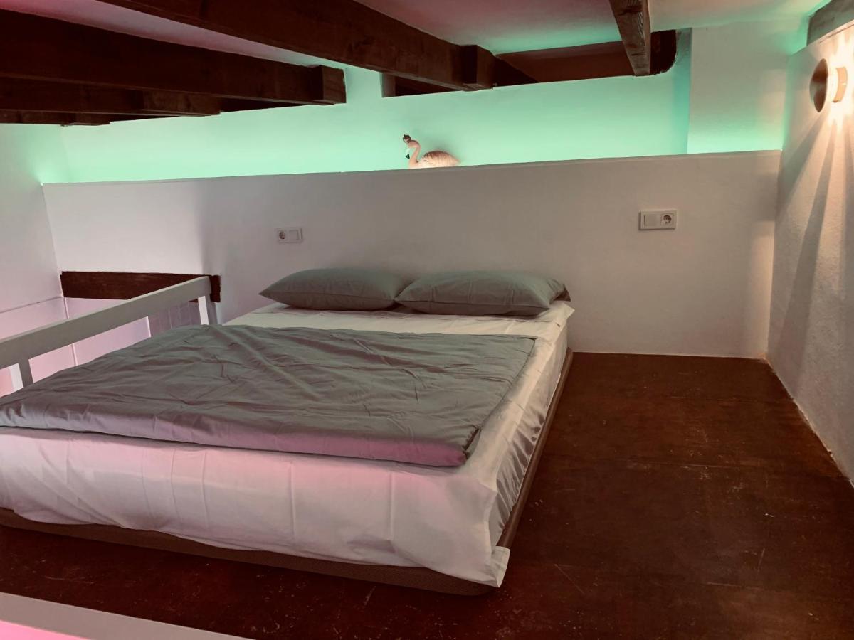 Casita Del Flamingo En Casco Historico Villa อาลิกันเต ภายนอก รูปภาพ